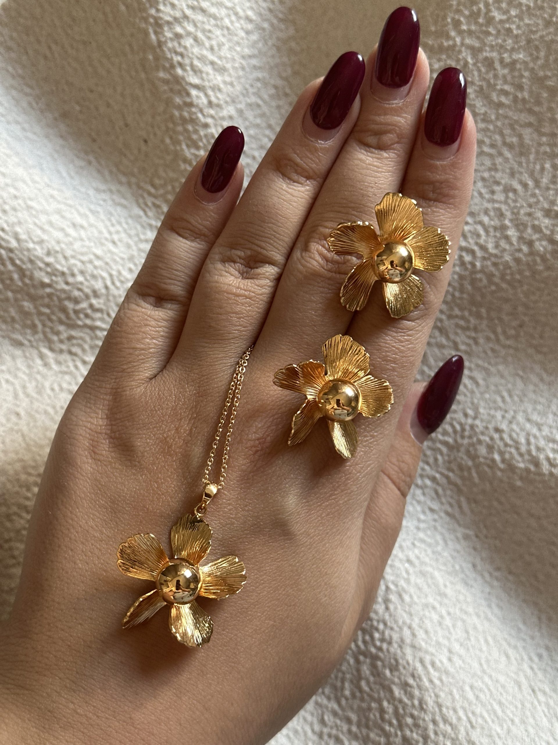 IMG_7992 نیمست گل برجسته - Image 1