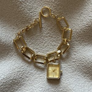 ساعت دستبندی