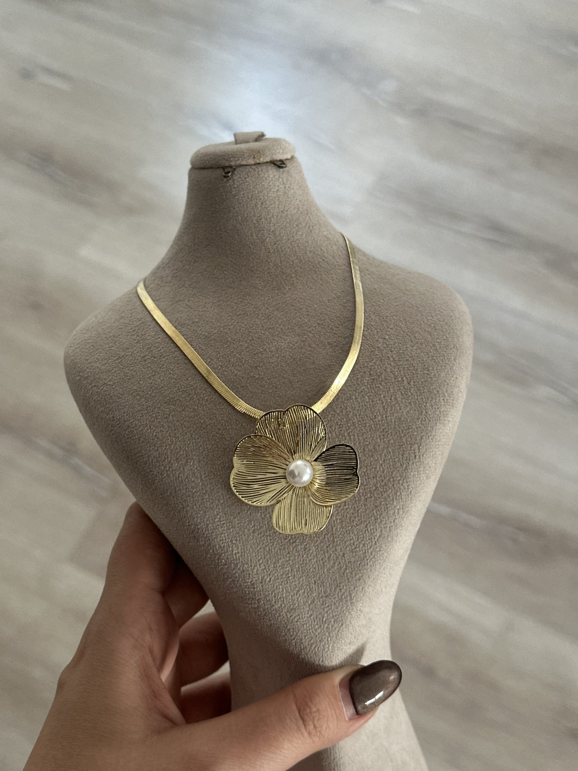 IMG_0194 گردنبند گل توری ۱ - Image 1