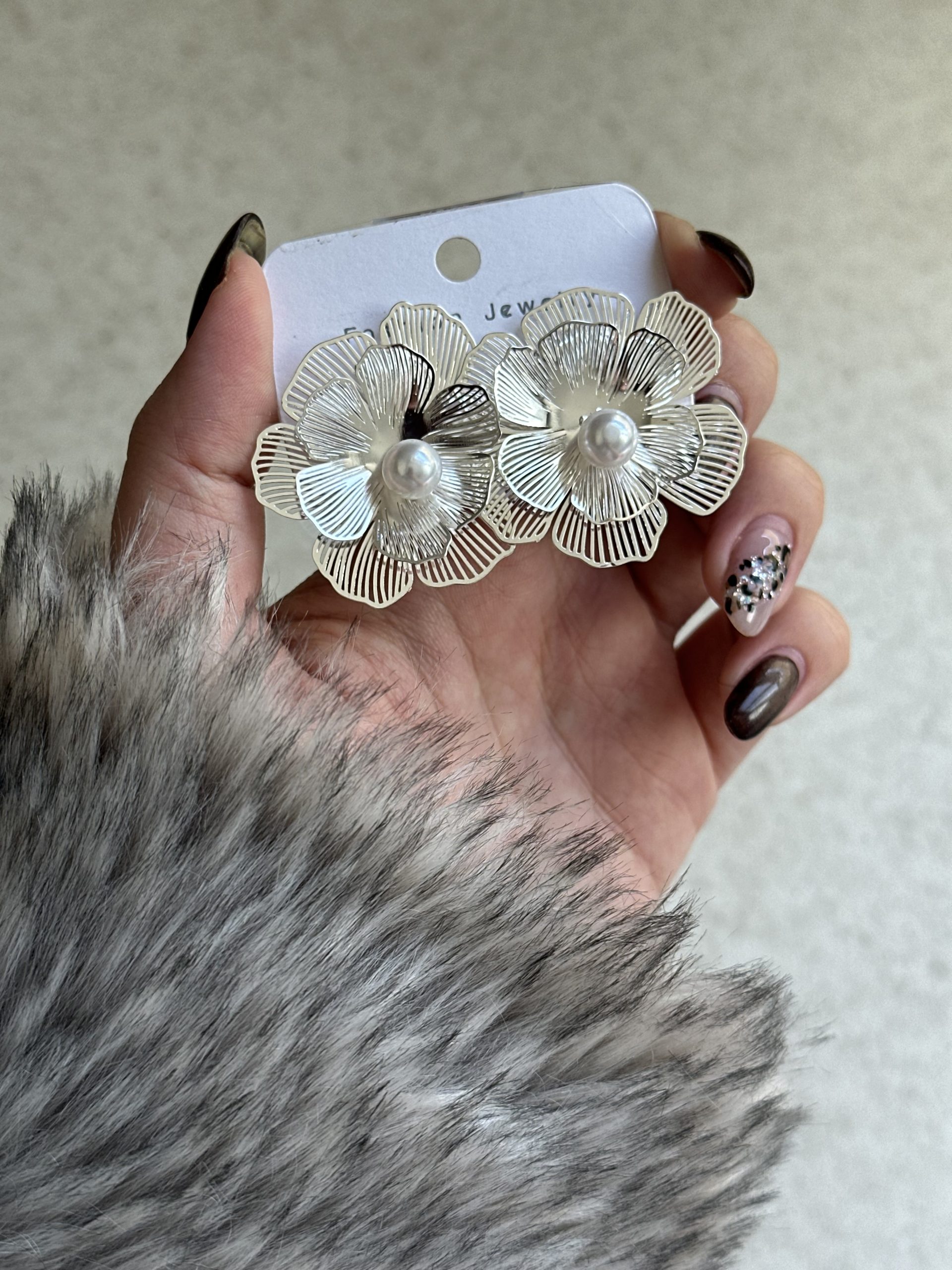 IMG_9648 گوشواره توری ۴ - Image 1