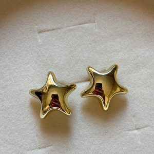 گوشواره ۱۹